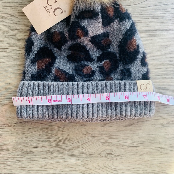 C.C. Kids Gray Brown Black Faux Fur Pom Pom Soft Knit Beanie | NWT - Picture 5 of 6